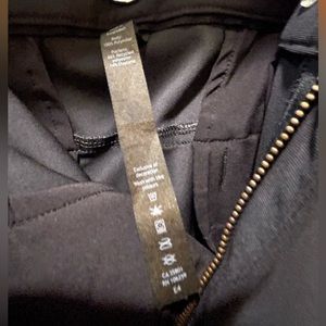 Lululemon Men’s Commission Slim Pant